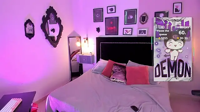 pinkk_deemon webcam