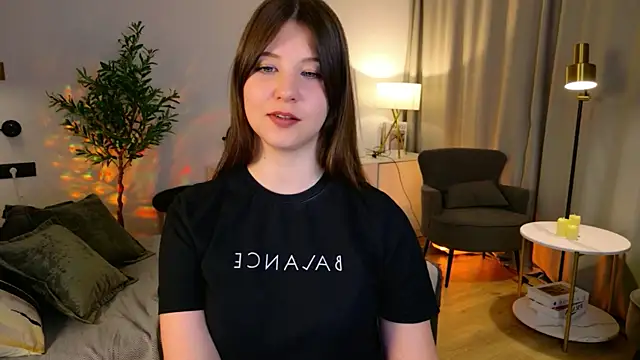 ElizaMild webcam