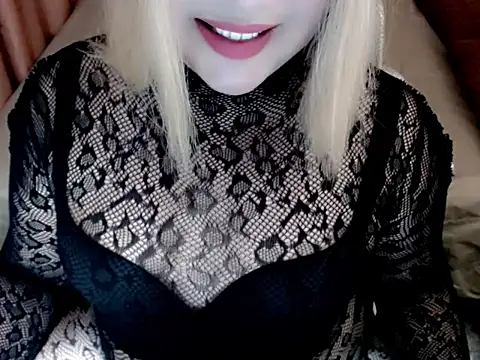 lovelygirlxxx webcam