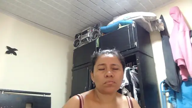 adrixxx38 webcam
