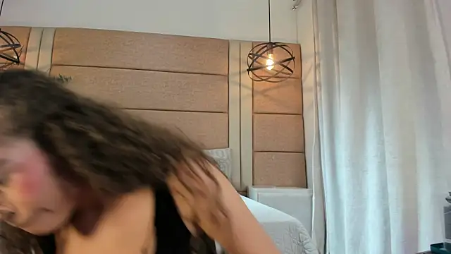 CamilaCastillo live sex cam