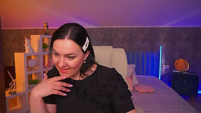 VelvetLuck webcam