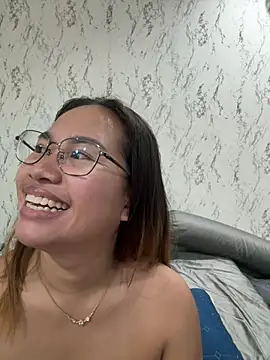 Ponthip webcam