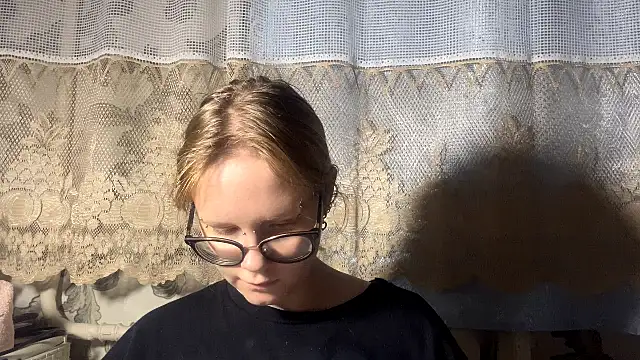 KrystenHoye webcam