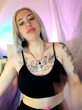 Gina-Lumara webcam