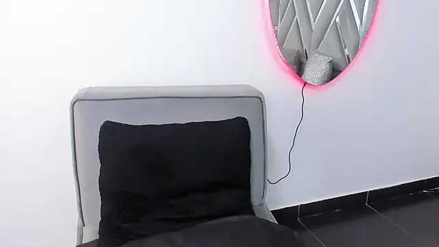 MonzerratBoyer webcam