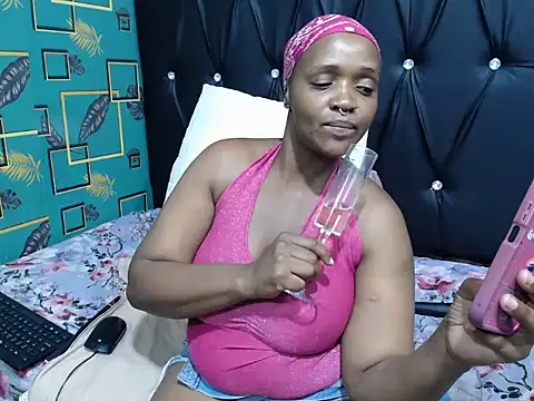 CandyBoobs69 webcam