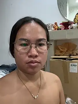 Ponthip webcam