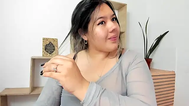 LinaBrowm webcam