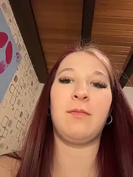 LittleChaosQueen webcam