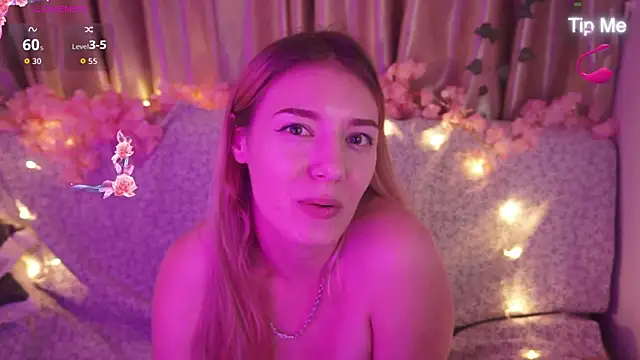 PinkyAura webcam