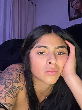 morenaQueen_ webcam