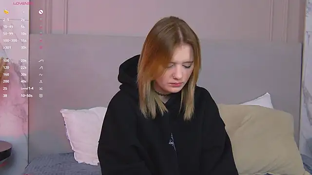 Mila_blum webcam