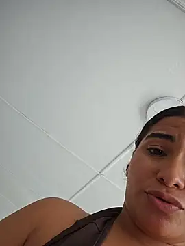 Laura_Maverick webcam