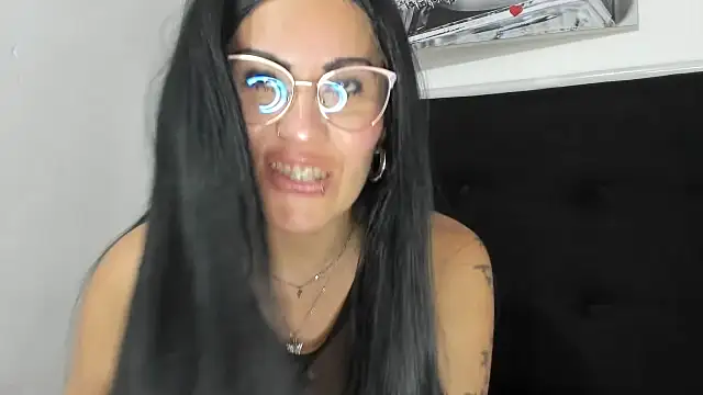 Tania_mature webcam