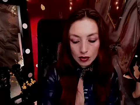 Queenscarlettsecret webcam