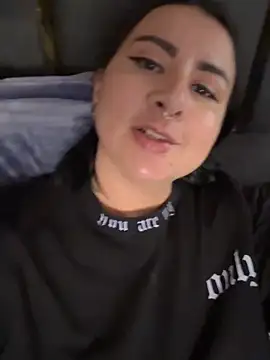 Abril_Luv webcam