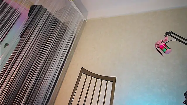 CrazyPinky webcam