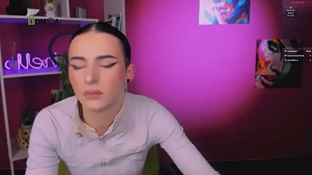 alia_skay webcam