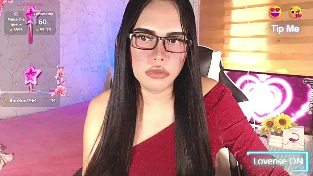 SweetSurrender_ webcam