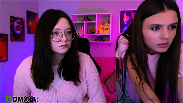 lisa_dark_ webcam