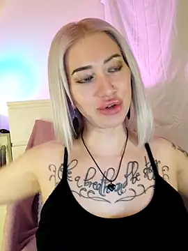 Gina-Lumara webcam