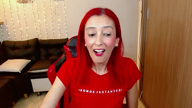 Ruby_Your_Milf webcam