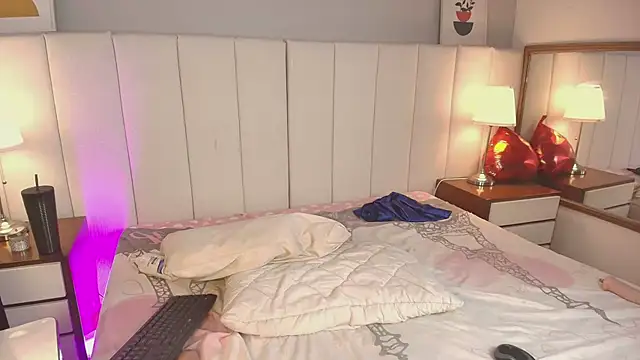 AlanaWesst webcam