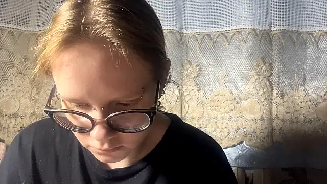 KrystenHoye webcam