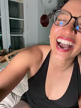 Lauyako_974 webcam