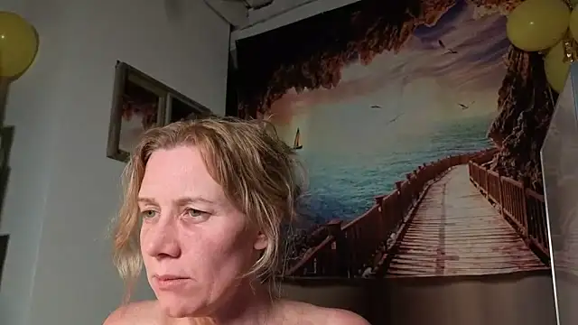 Lola_Belgium webcam