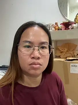 Ponthip live sex cam