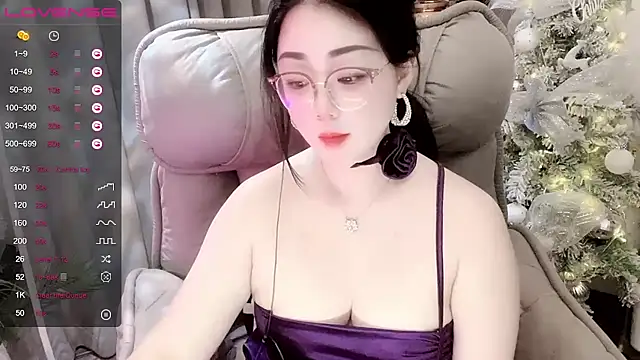 Monica-666888- webcam
