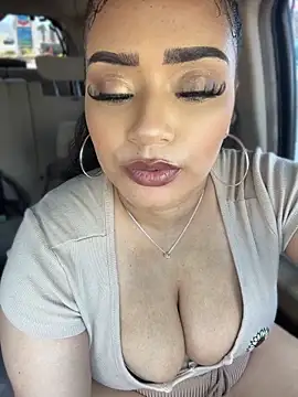 CarmelaAnthony Live Webcam on Stripchat