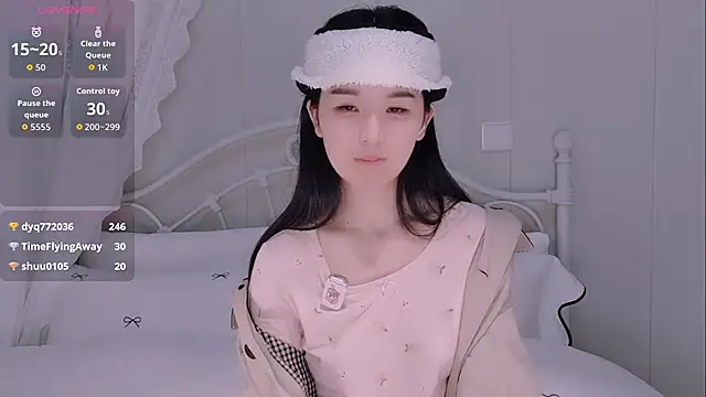 美女BingLin-在线直播