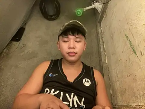 urasianrey (M twink) - UNDRESS ME