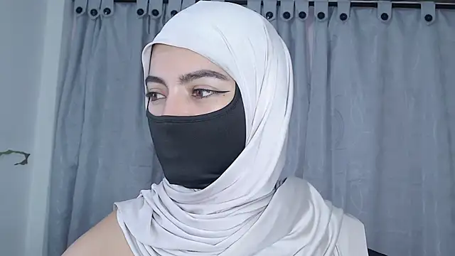 jade_nassar (F young) - blowjob + drool on tits
