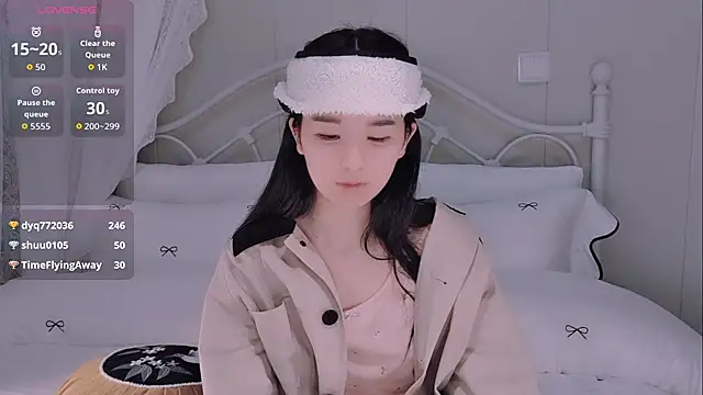 美女BingLin-在线直播