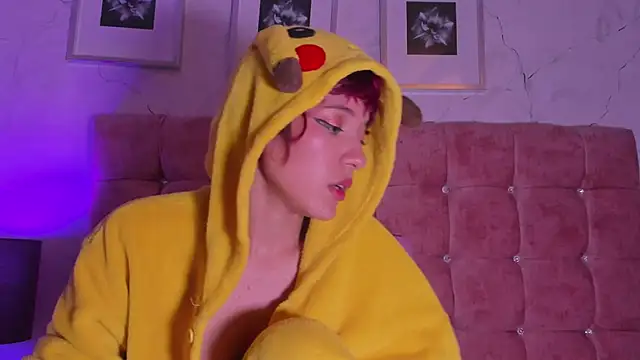 MiaaBlake_ webcam