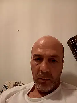 Iulian198128 webcam