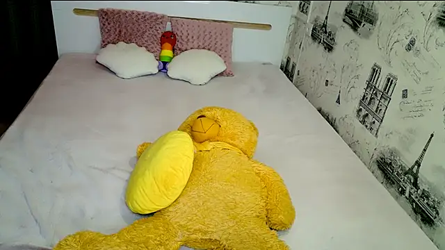 lovely-eyes webcam