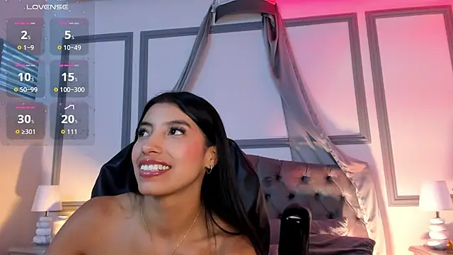 Tiffany_Low webcam