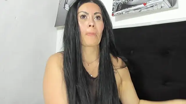 Tania_mature webcam