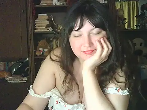 CarrieQPeach webcam