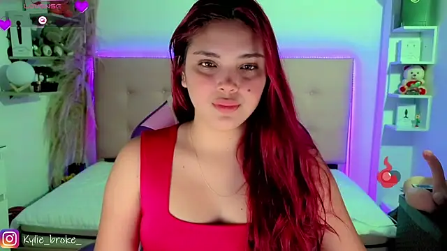 Kylie_brokee webcam