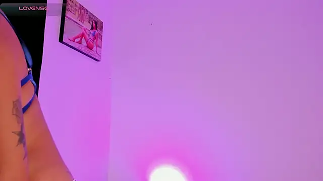 SelenaStonne webcam