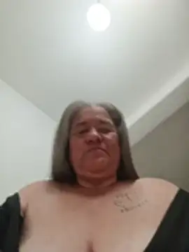 CheekySnowQueen_69 webcam