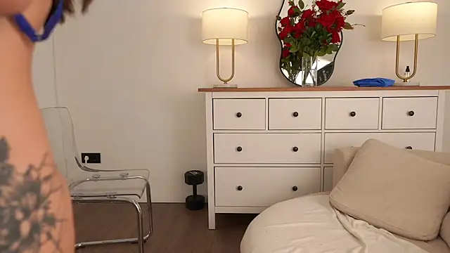 Peopleneedlove144 webcam