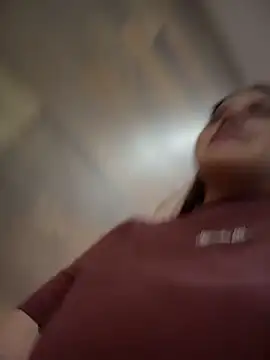 colibri_xxx (F young) - TITS IN THE MALL