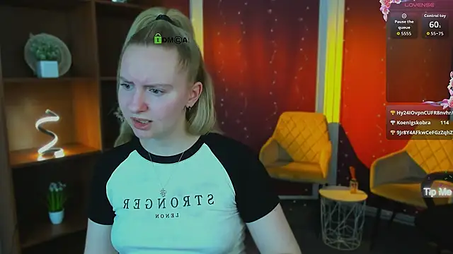 mila_glow1 webcam